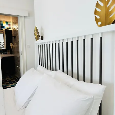 ホームステイ Sadele Hacimemis Çeşme