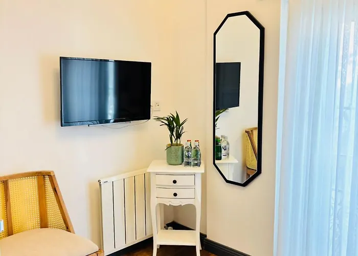 ホームステイ Sadele Hacimemis Çeşme