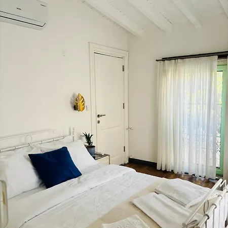 Sadele Hacimemis Homestay Cesme